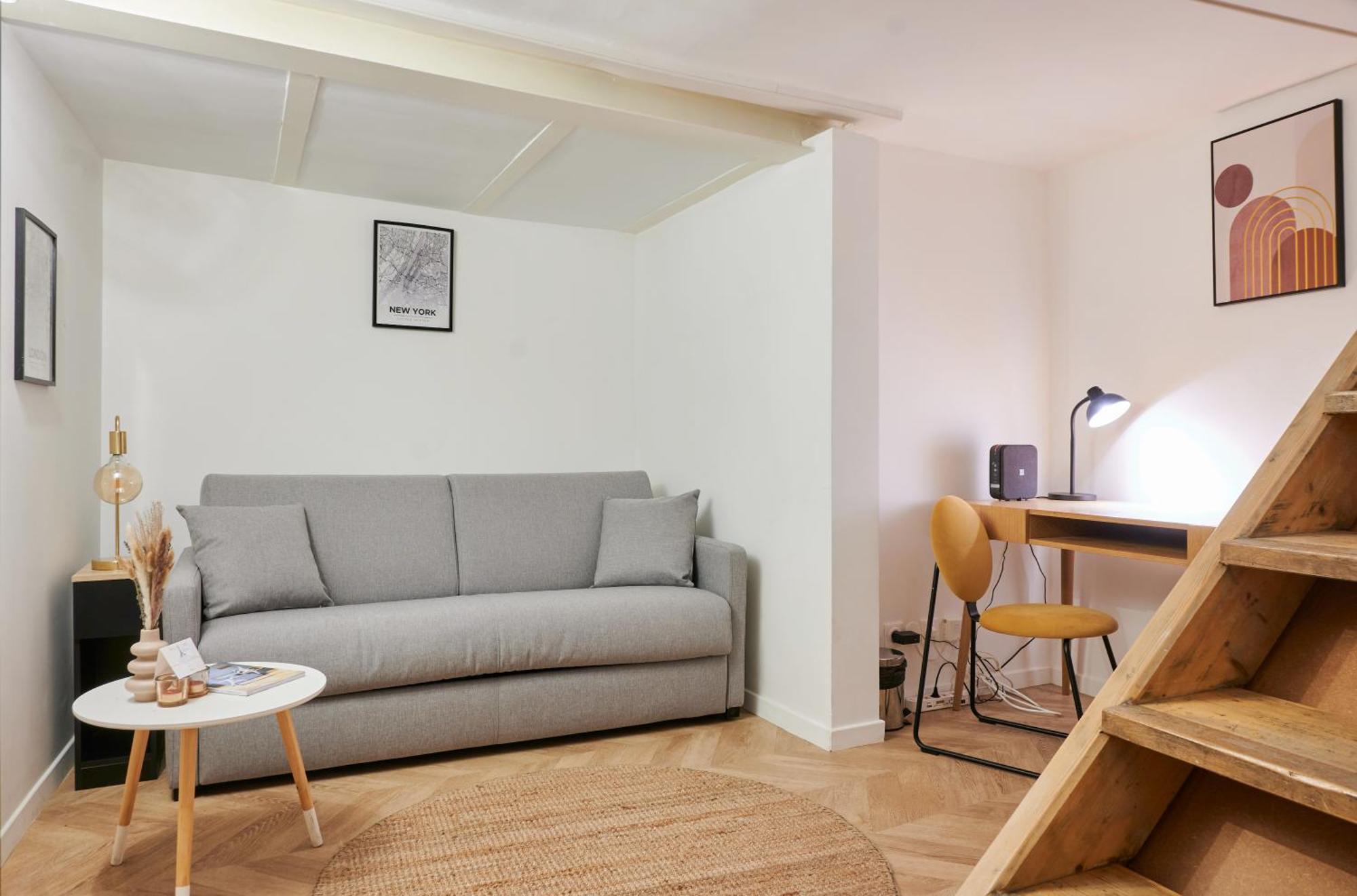 Cozy With 2 Bedrooms In - 14eme Apartment Paris