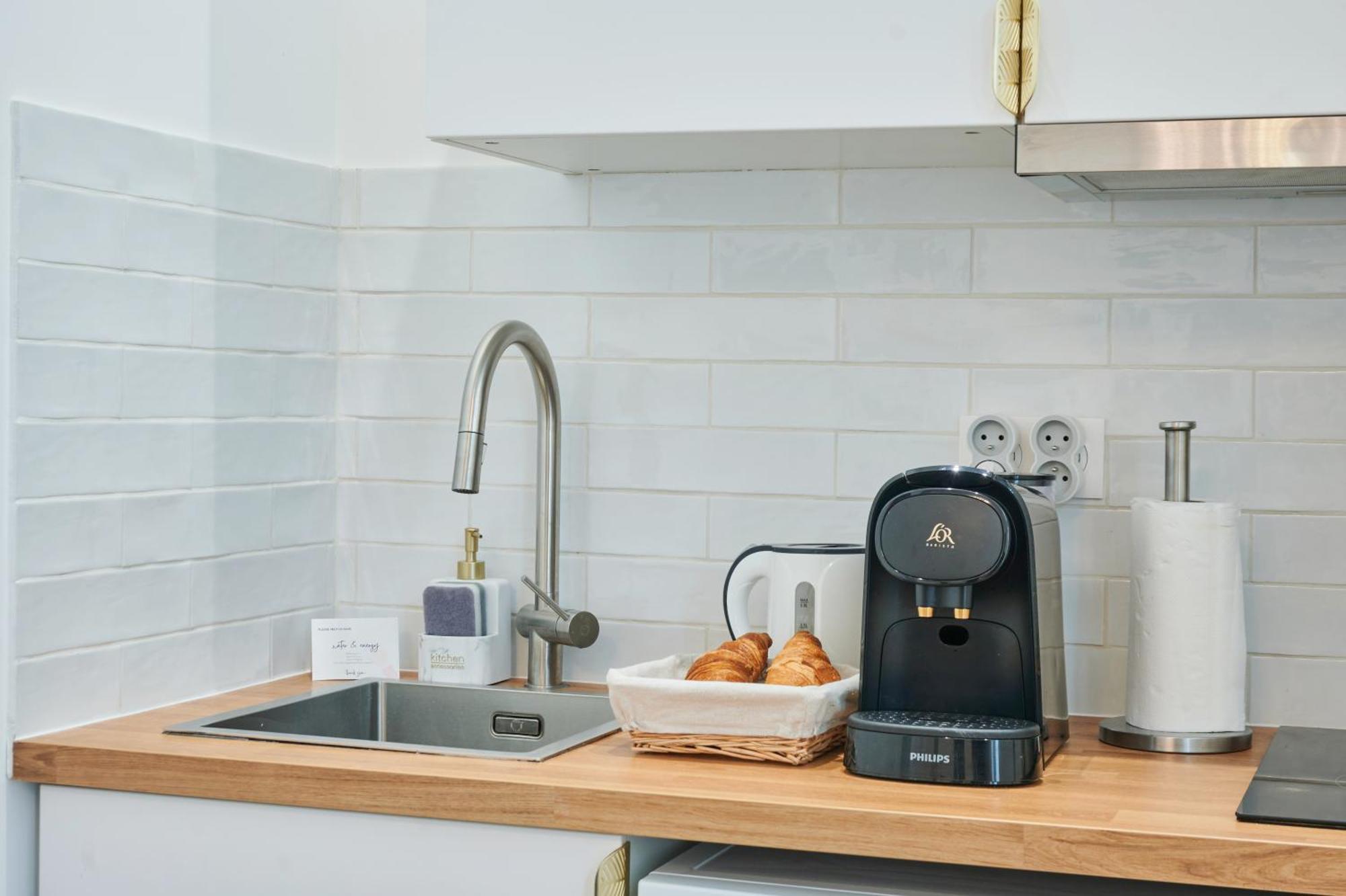 Cozy With 2 Bedrooms In - 14eme Apartment Paris
