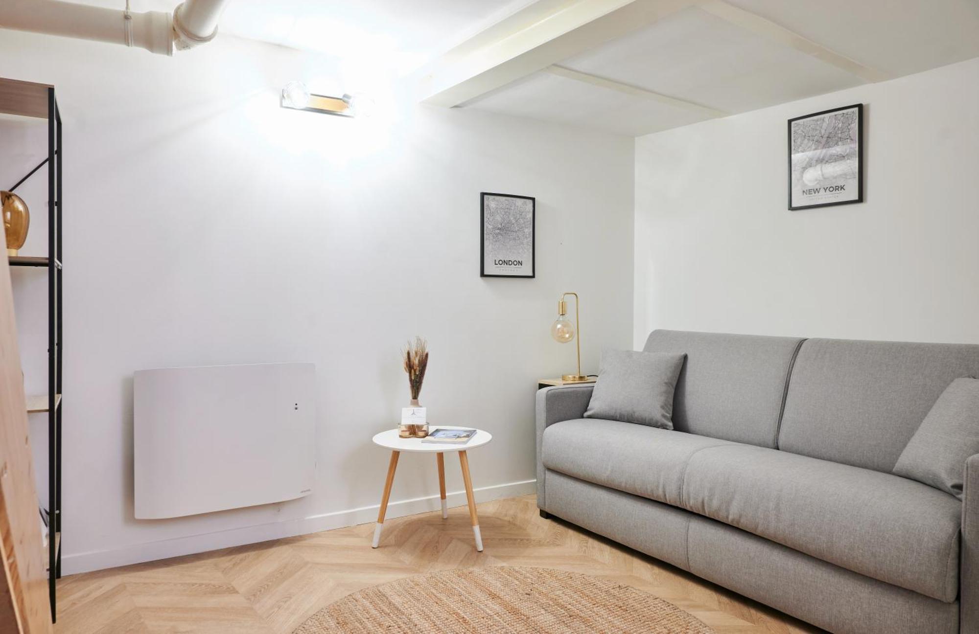 Cozy With 2 Bedrooms In - 14eme * Paris